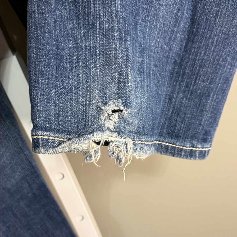Women's Blue Washed Straight-Leg Jeans - Picture 10 of 16